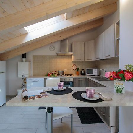 Silver Lake Apartment - Happy Rentals Angera Buitenkant foto
