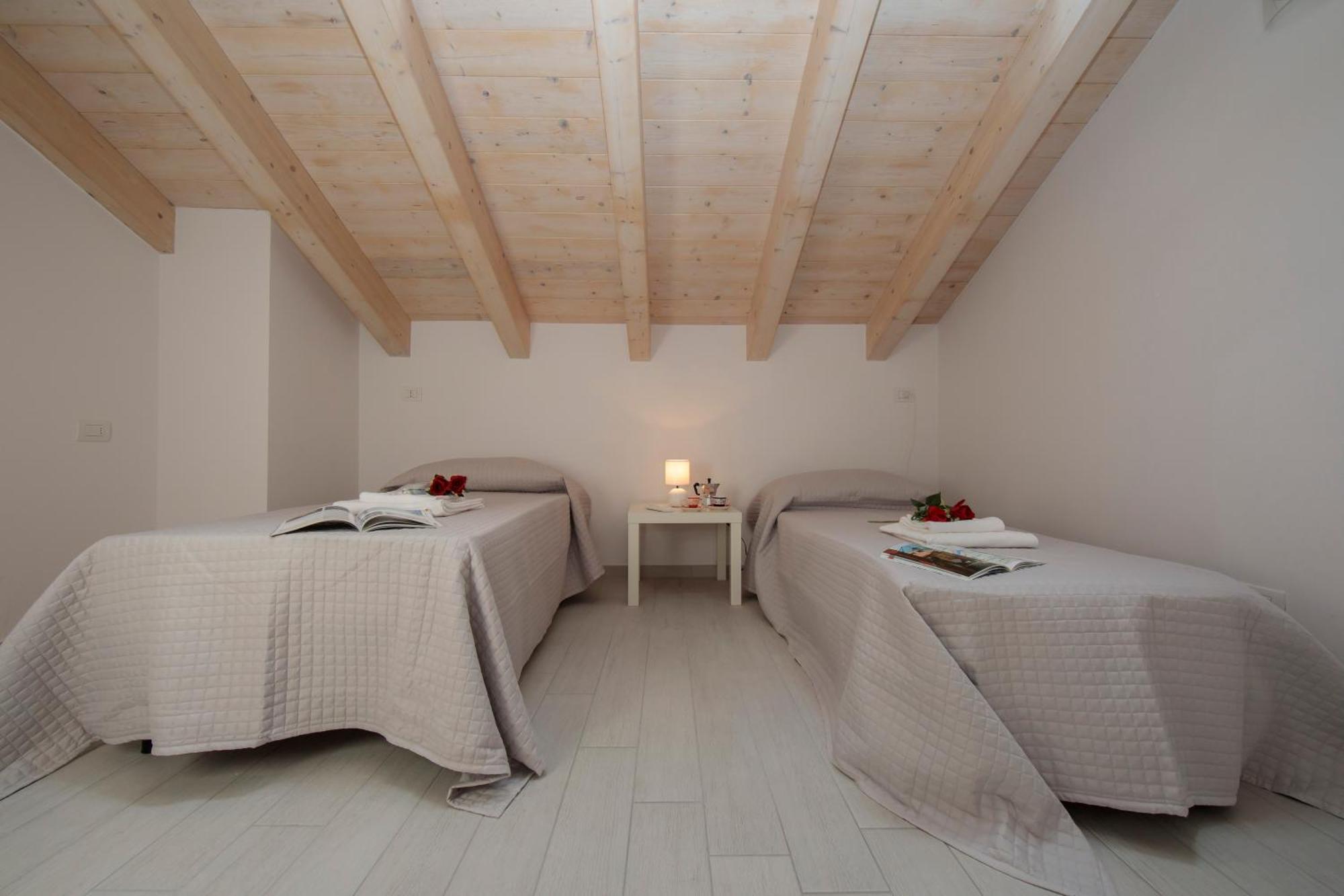 Silver Lake Apartment - Happy Rentals Angera Buitenkant foto