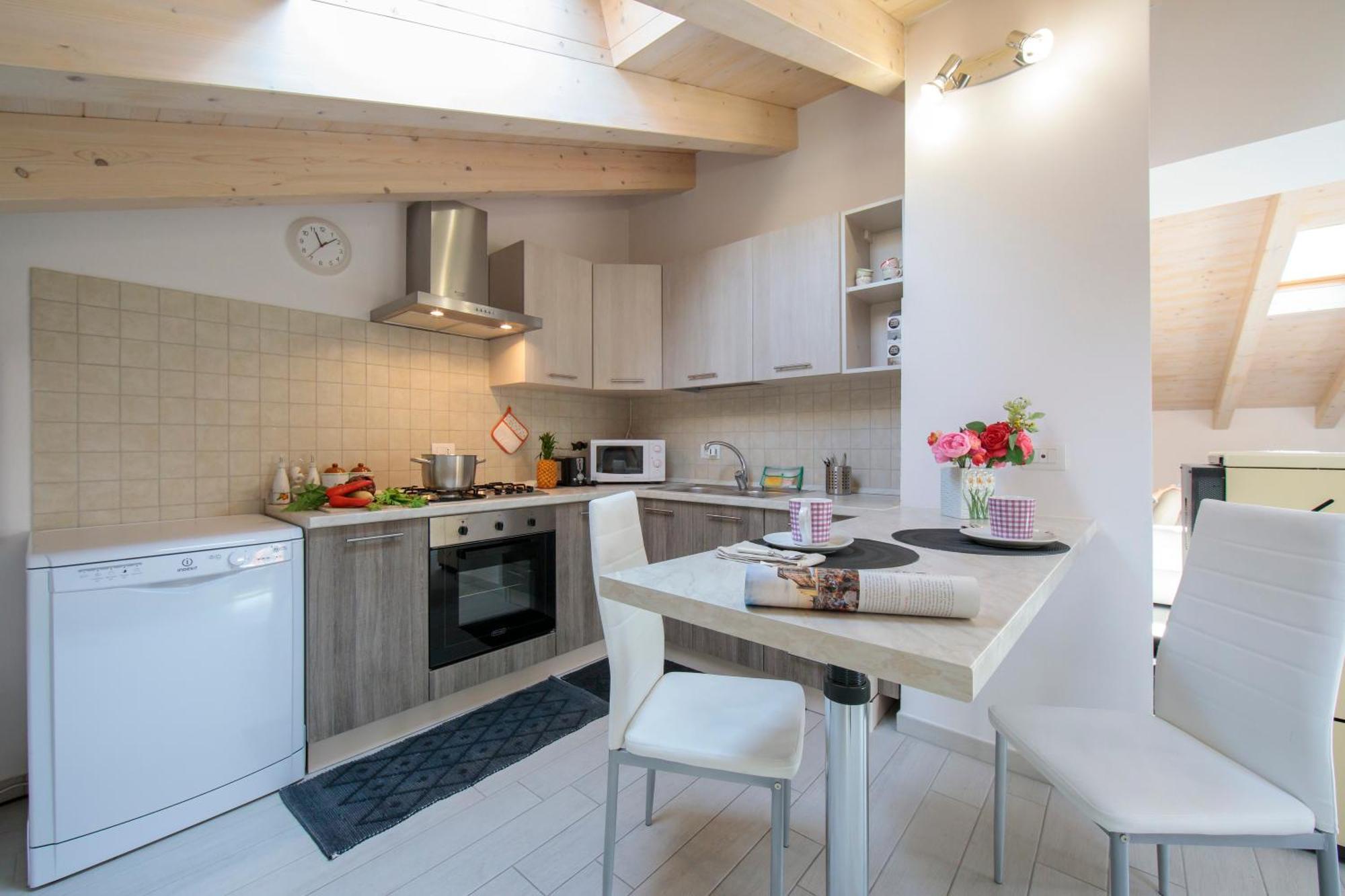 Silver Lake Apartment - Happy Rentals Angera Buitenkant foto